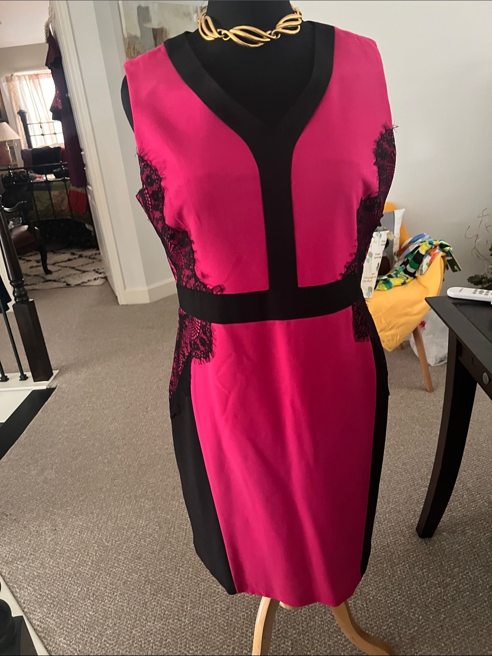 Fuchsia and Black Lace Sheath Dress by Voir Voir